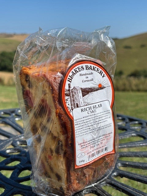 Blakes rich slab cake 540g